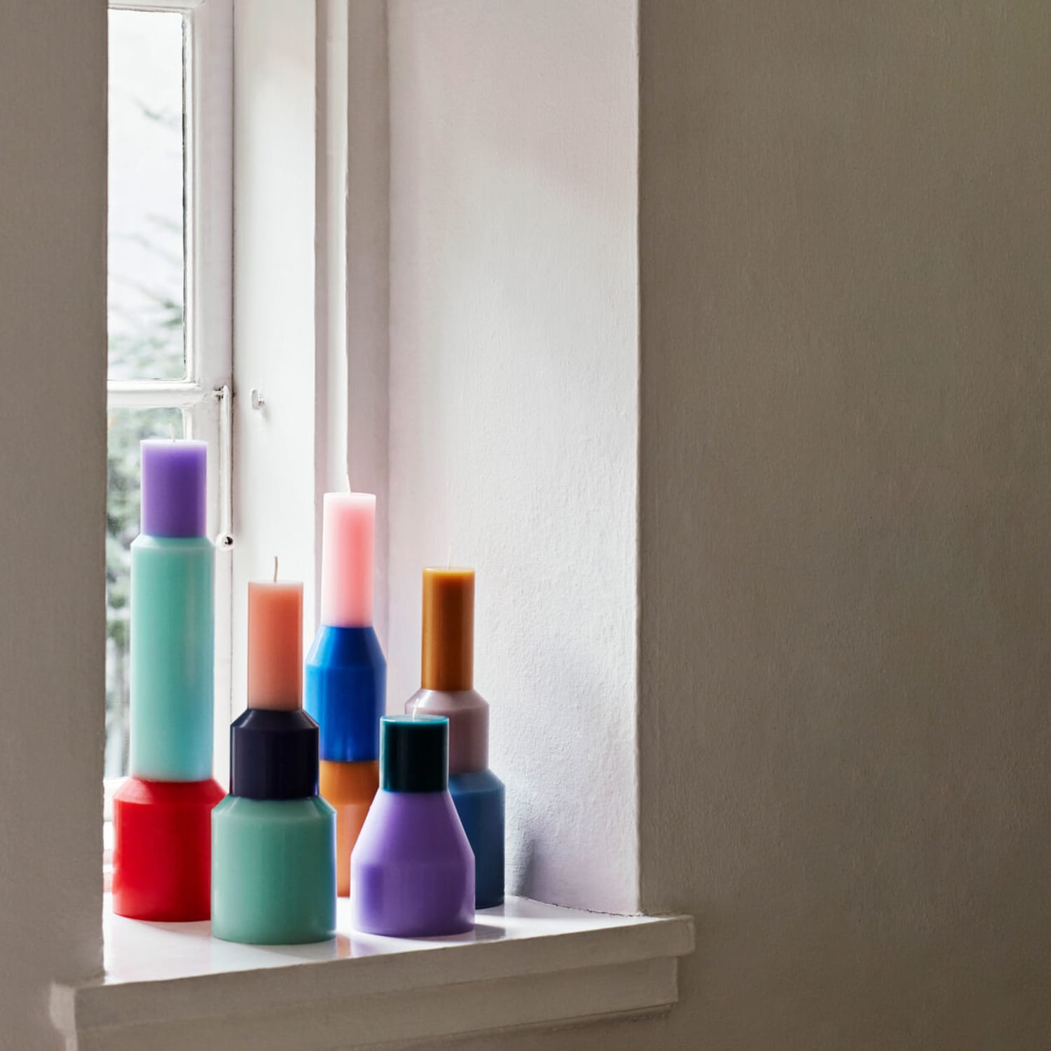This New Candle Trend Is Bold, Beautiful, and Unscented Apartment Therapy